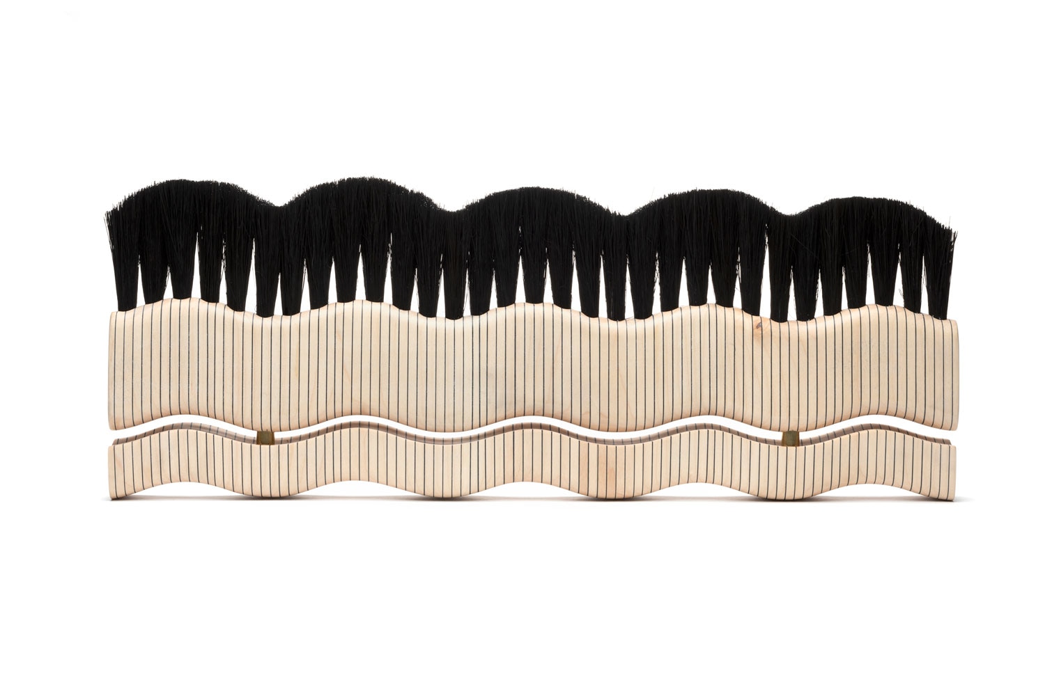 Aspen Golann Ribbon brush with shelf