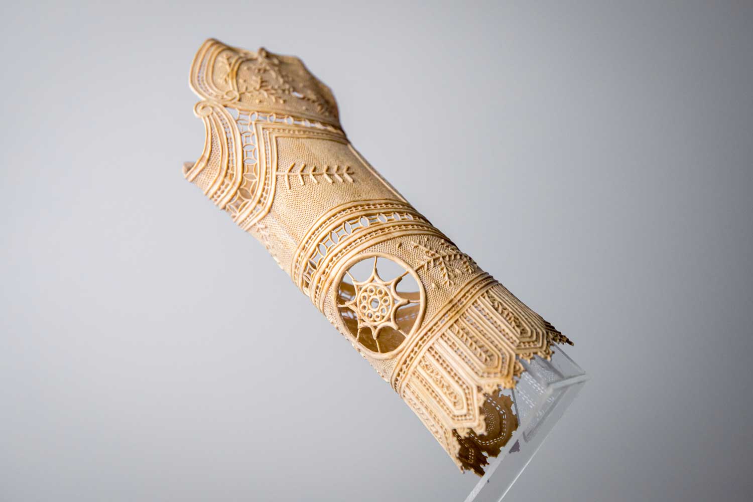 Julien Feller Pair of Lace Gloves