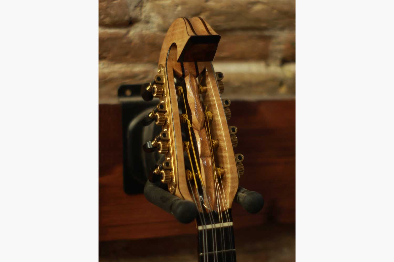 Pasquale & Salvatore Mancino Mandolin headstock