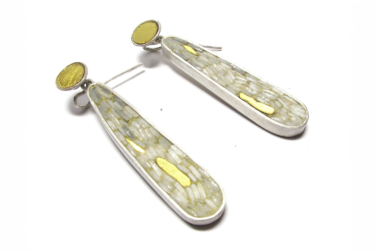 Isabelle Carpentier White earrings