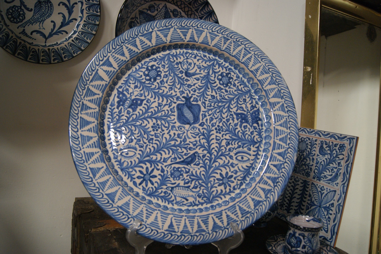 Blas Emilio, Luis Fernando & Roberto Casares Traditional Granada plate