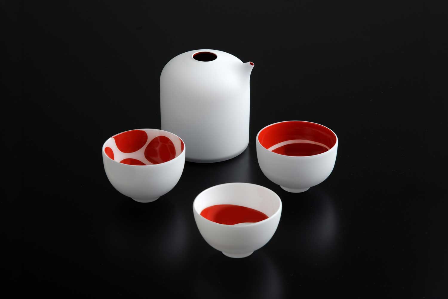 Ryo Sekino White & Red sakecups