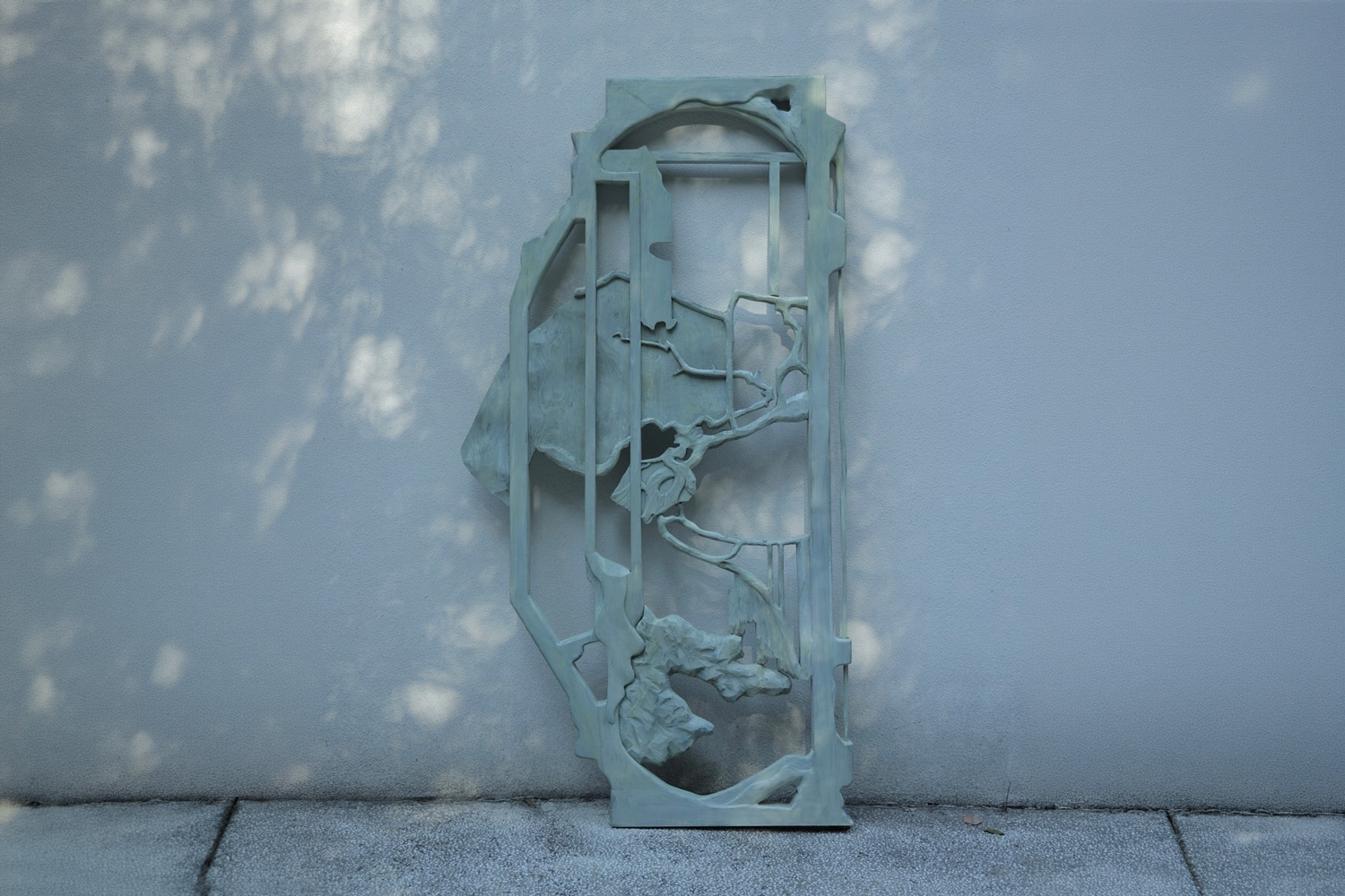 Yichen Li 李依宸 At Dawn, Fresh Jade Stillness in the Courtyard Pool