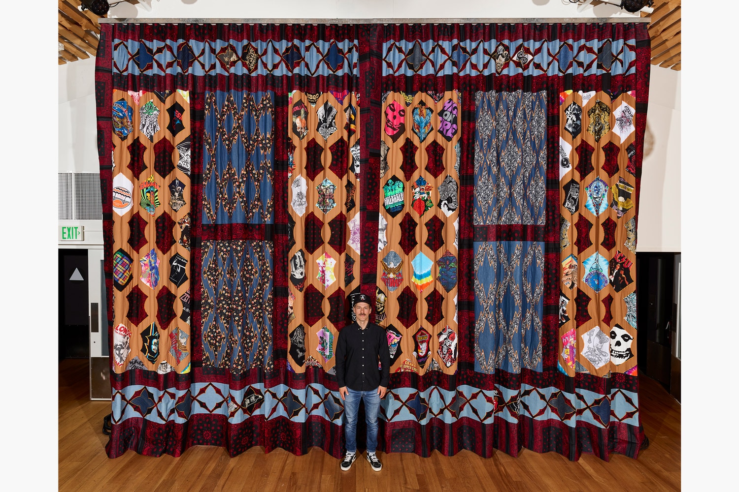 Ben Venom Little saint curtain