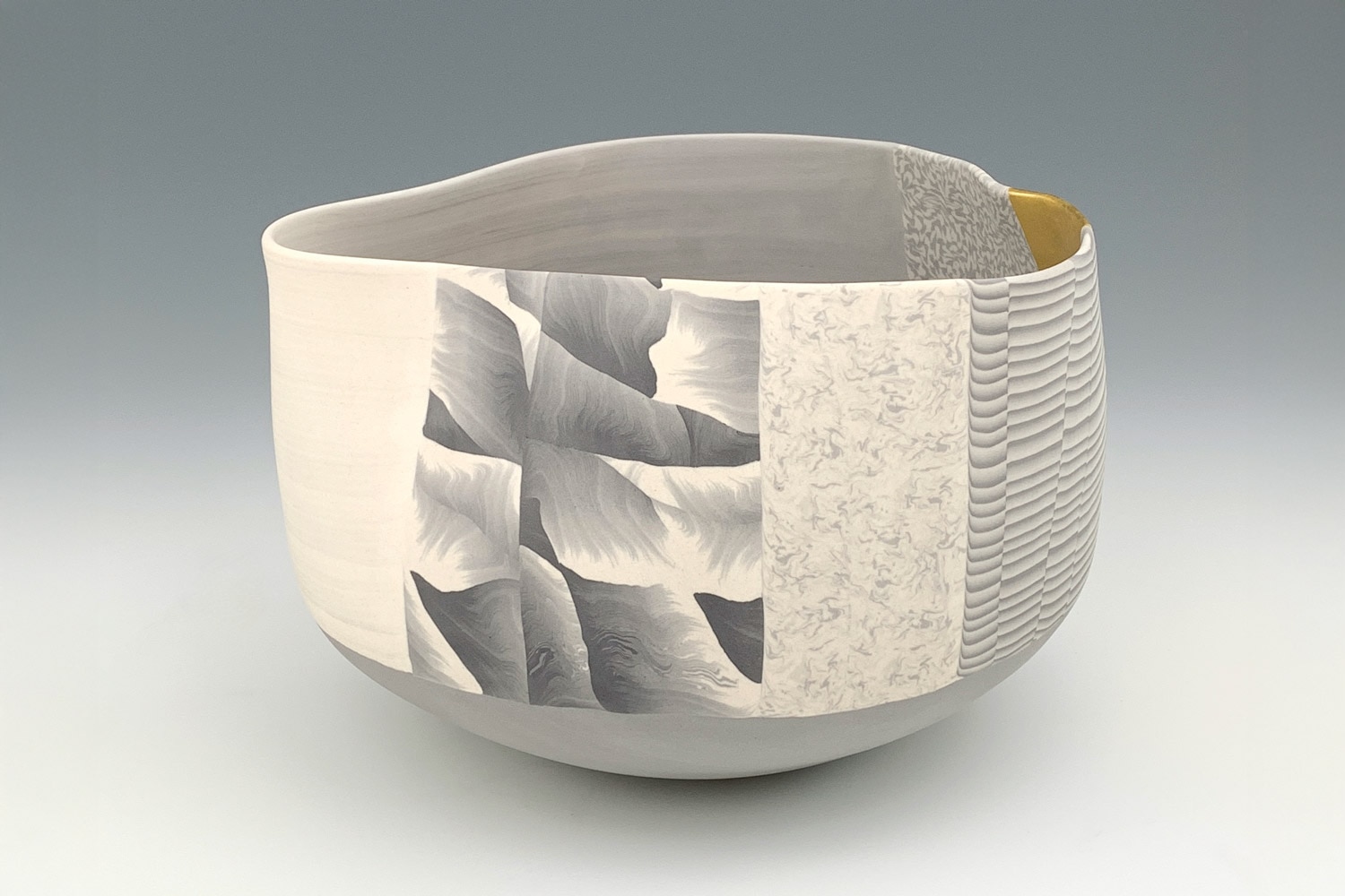 Thomas Hoadley Medium bowl 2