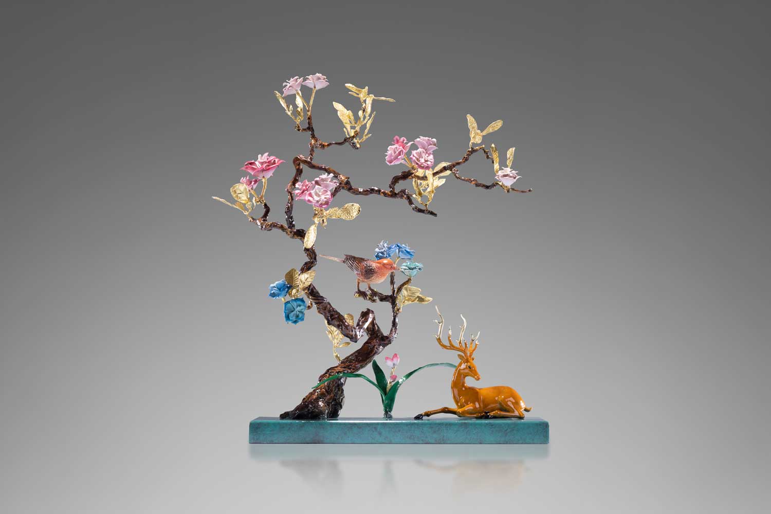 A Deer Amid Splendour 鹿繁华