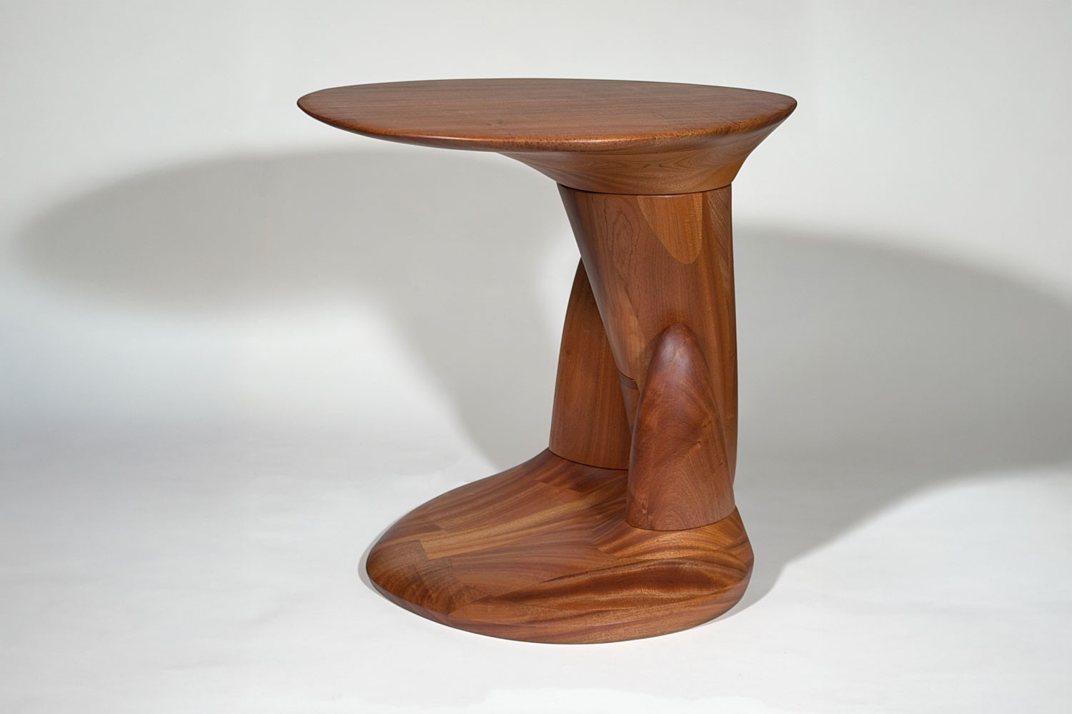 Keunho Peter Park Canine desk