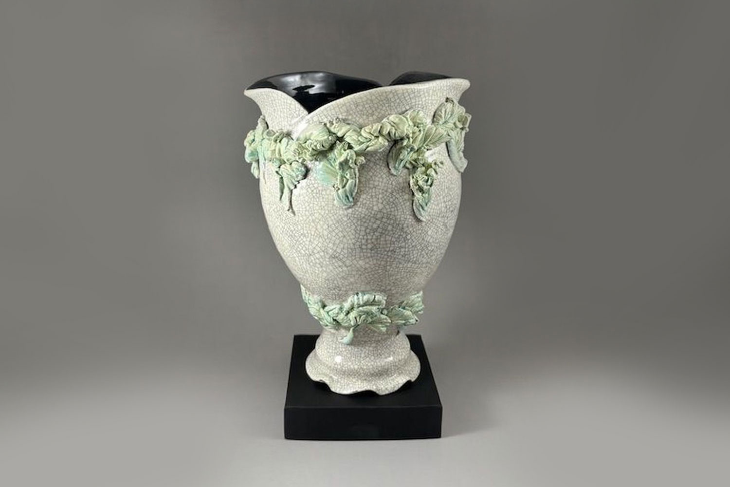 Colleen Zufelt Garland vase