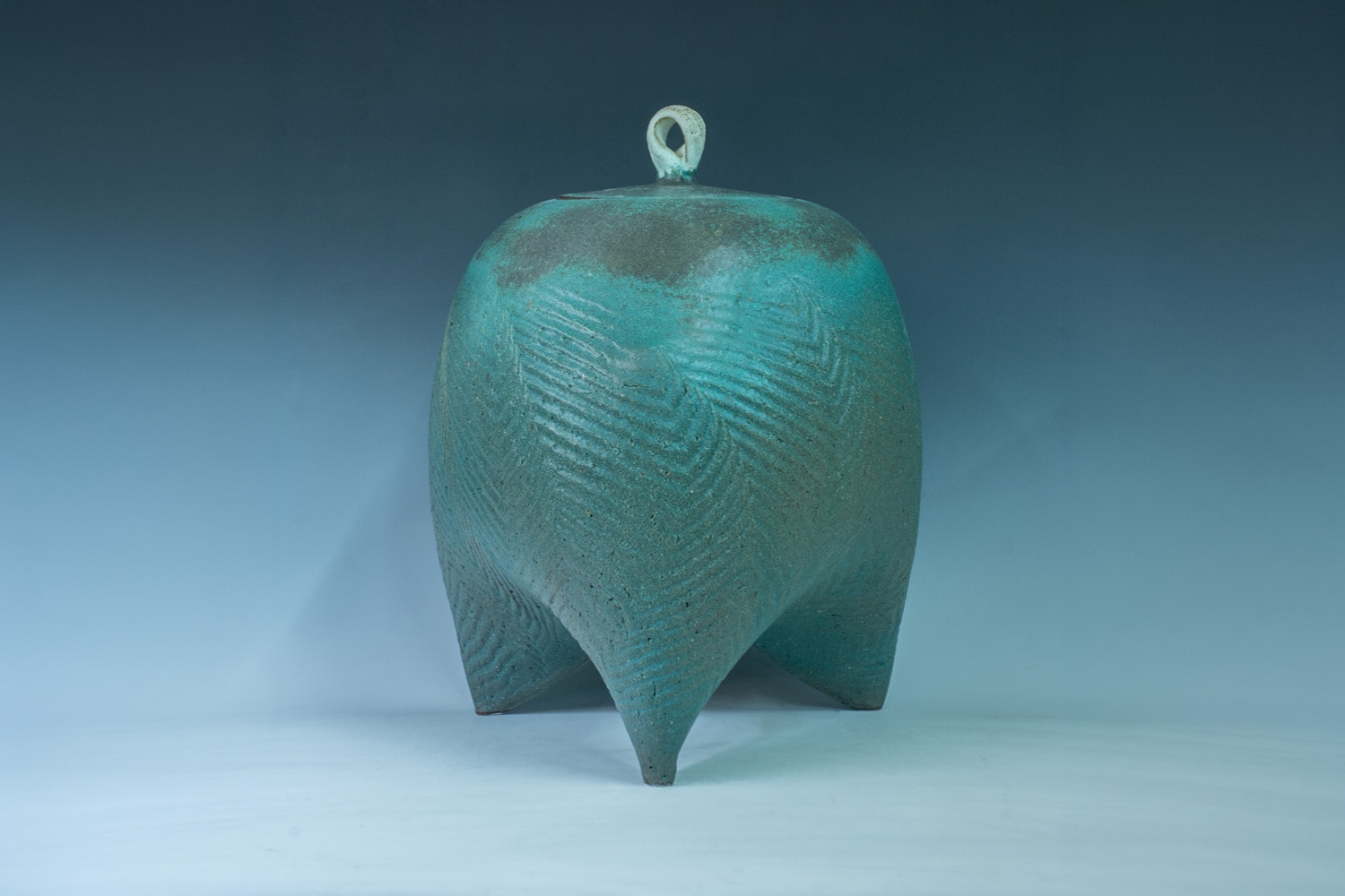Kaibo Xiong 熊开波 Tripod Equilibrium