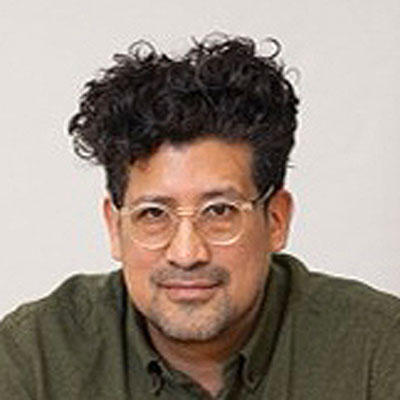 David Constantino Salazar Bronze sculpting